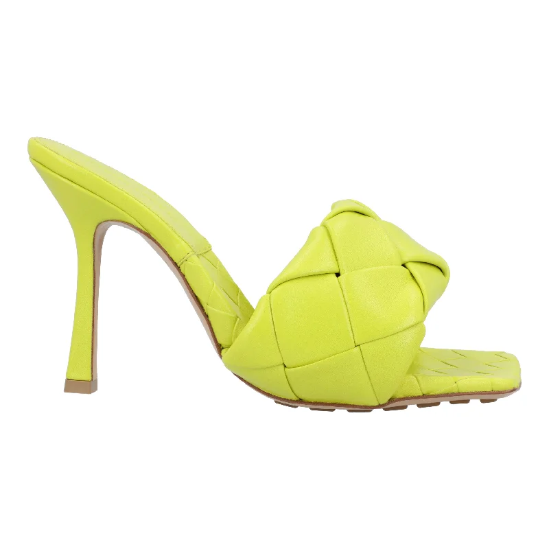 Slippers for desk-side nap calm -Bottega Veneta Lido Mule yellow