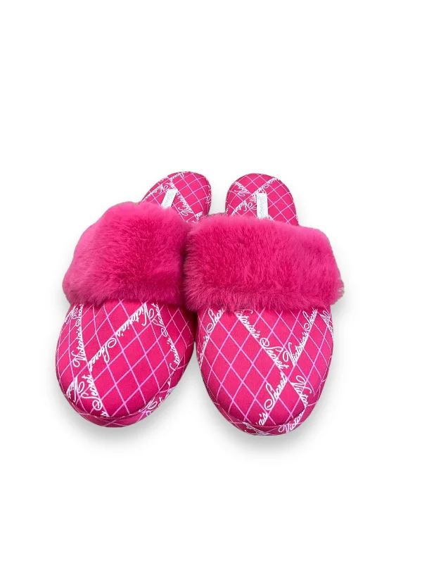 Slippers with water-tight nap beds -Pink Slippers Victorias Secret, Size 9.5