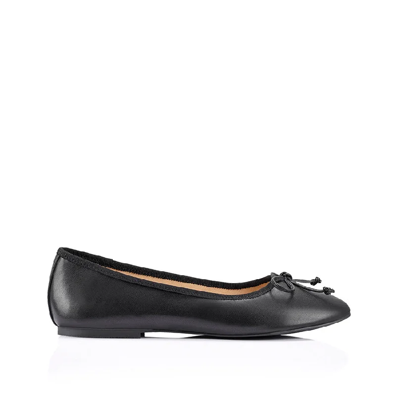 Flats with lively sole cushioning -Ballerina Ballet Flats - Black Smooth