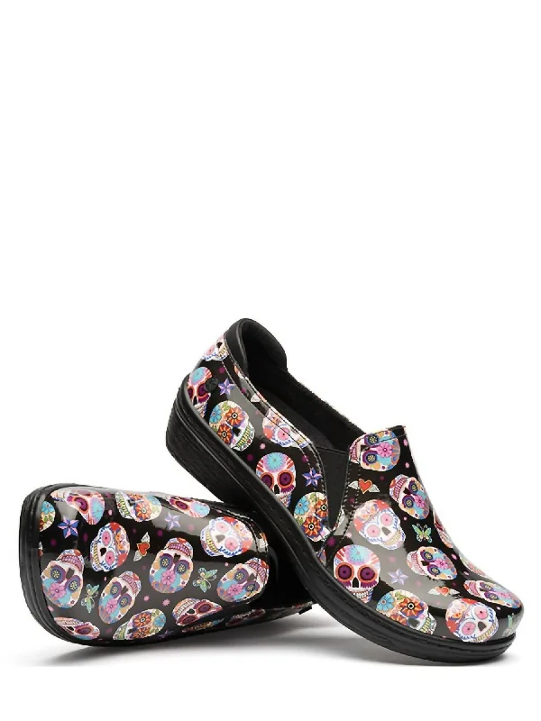 Slippers with rain-safe nap soles -Women's Moxy Clog - Wide Width In Candy Skulls