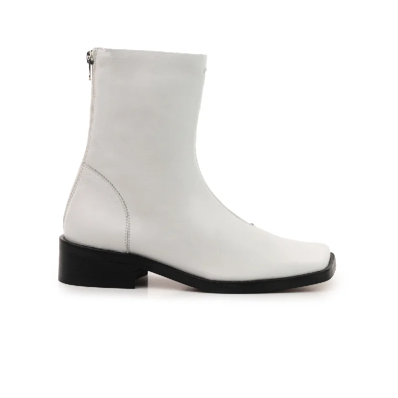 Jaca White Leather