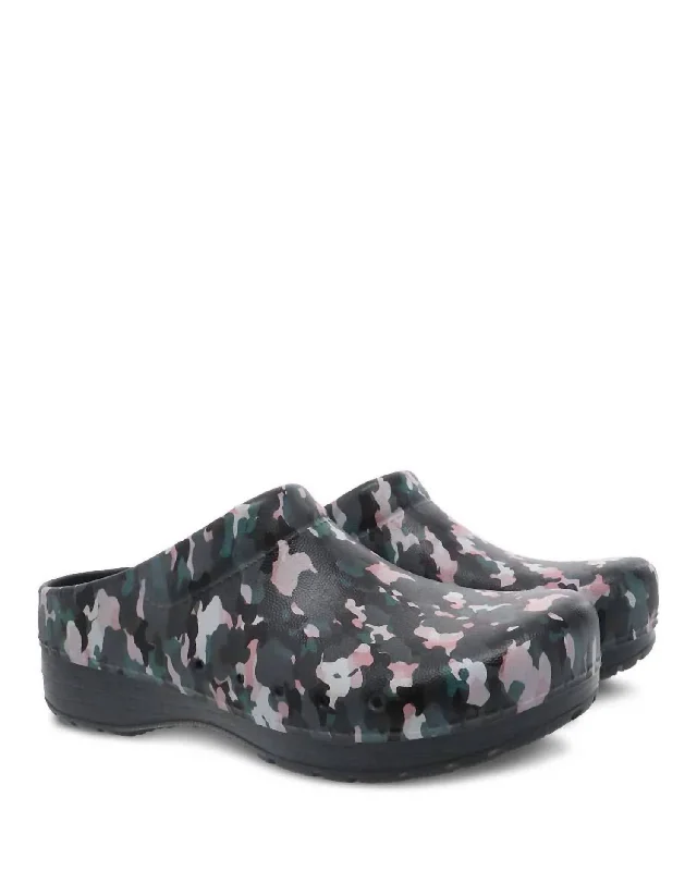 Slippers with hip nap plush -Women's Kane Eva Clog In Camo