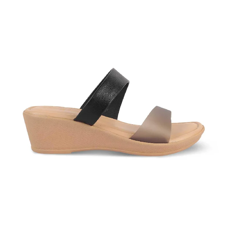 Sandals for early treks -The Sios Black Women's Casual Wedge Sandals Tresmode