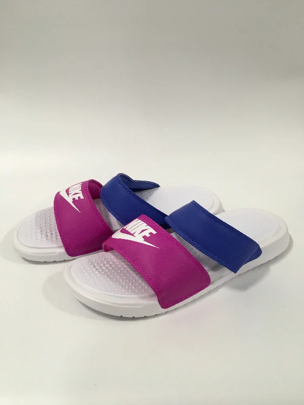 Flats for active sunny outings -White Shoes Flats Other Nike, Size 10