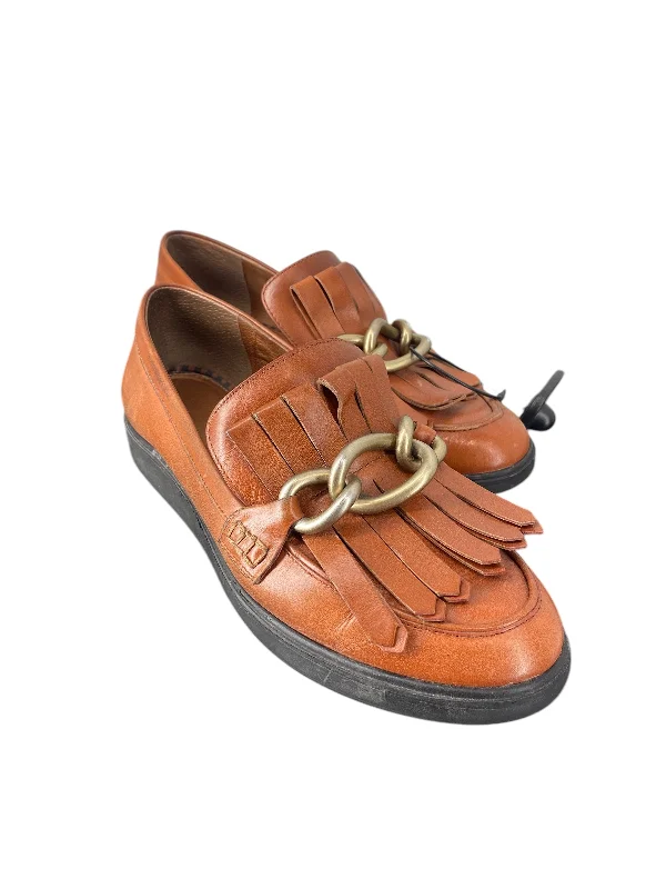 Flats with sleek summer lines -Shoes Flats By Antonio Melani In Brown, Size: 7