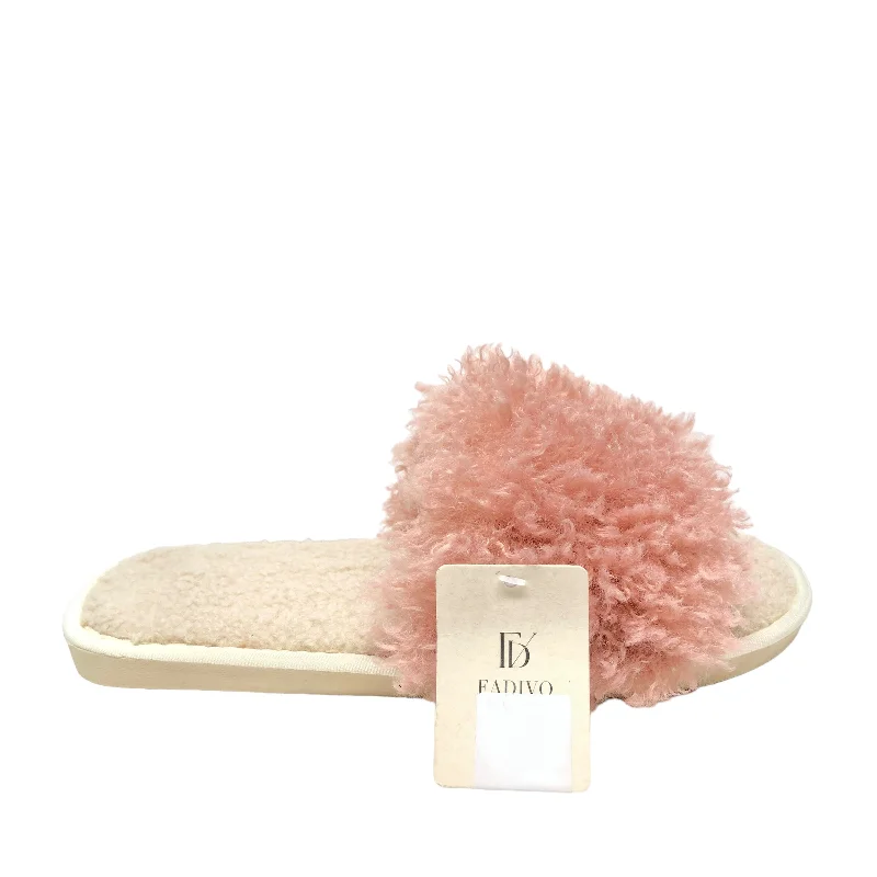 Slippers with smooth nap treads -Pink Slippers Clothes Mentor, Size 9