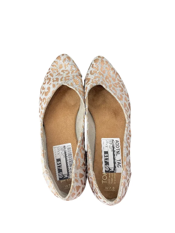 Flats for rainy dusk suppers -Shoes Flats By Toms In Rose Gold, Size: 7.5