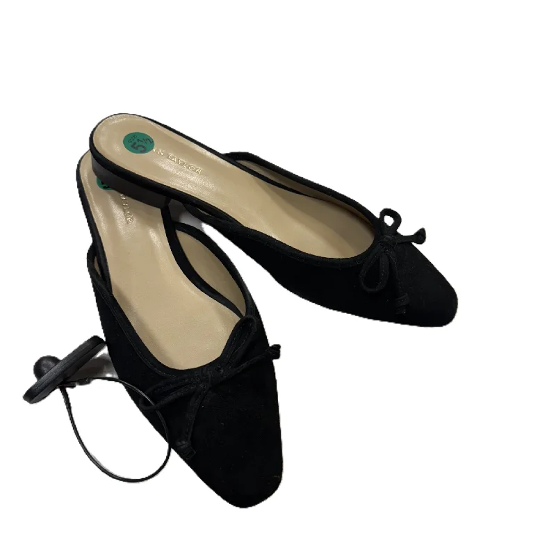 Flats with light heel padding -Shoes Flats By Ann Taylor In Black, Size: 5.5