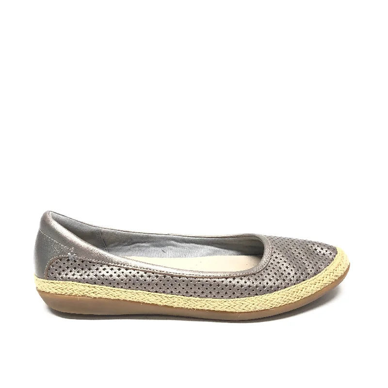 Flats for long dusk dinners -Shoes Flats By Clarks In Taupe, Size: 10