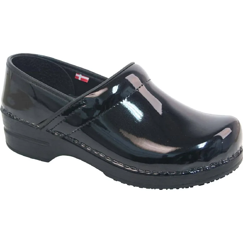 Slippers with dapper nap calm -Women's Sabel Smart Step Professional Clog In Patent Black