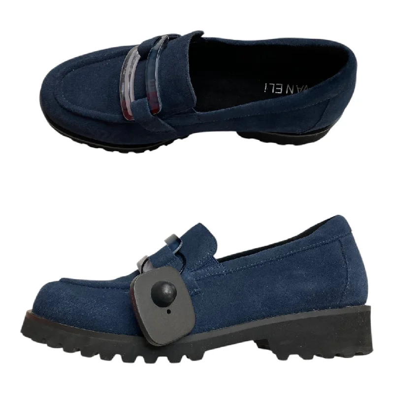 Flats with tough suede layers -Shoes Flats By Vaneli In Navy, Size: 8.5