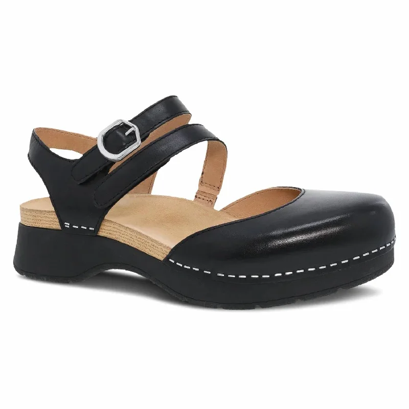 Slippers for mist nap dawns -Women's Rissa Clog - Medium In Black