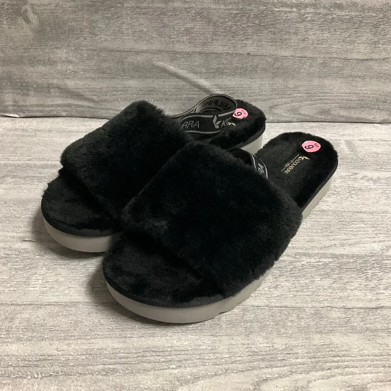 Slippers with eco nap repose -Slippers By Koolaburra By Ugg In Black